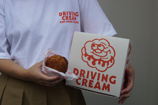 甘い香りを運ぶクリームパフの妖精「Puffy Joe」誕生物語。