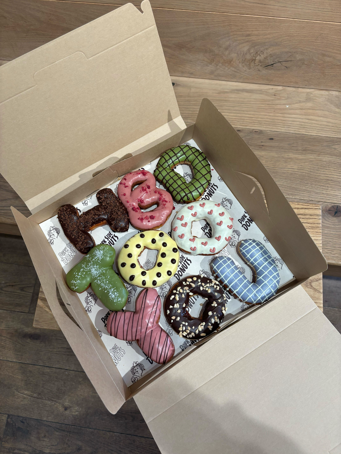 カラフルで、特別な一日を。PARK STOREのハッピーバースデードーナツ