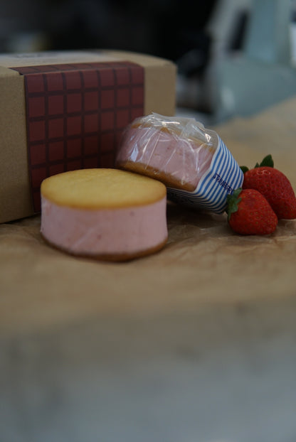 チーケーサンド チョコ/ストロベリー 4個入