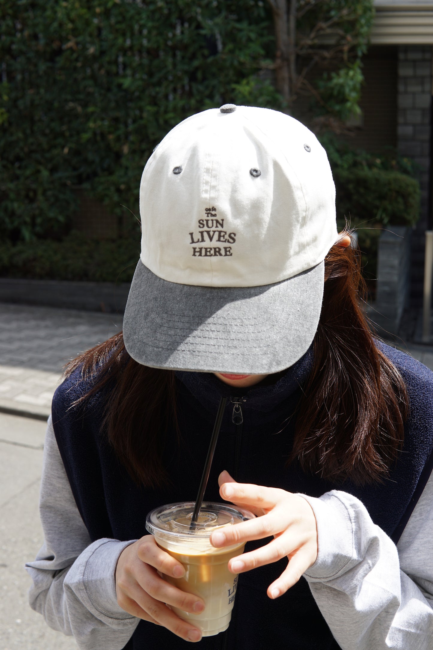 cafe The SUN LIVES HERE オリジナルキャップ 2026