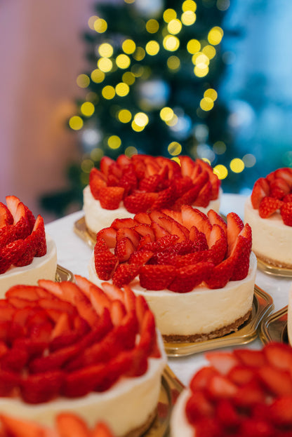 【店頭受け取り】クリスマス苺の生クリームチーズケーキ15㎝