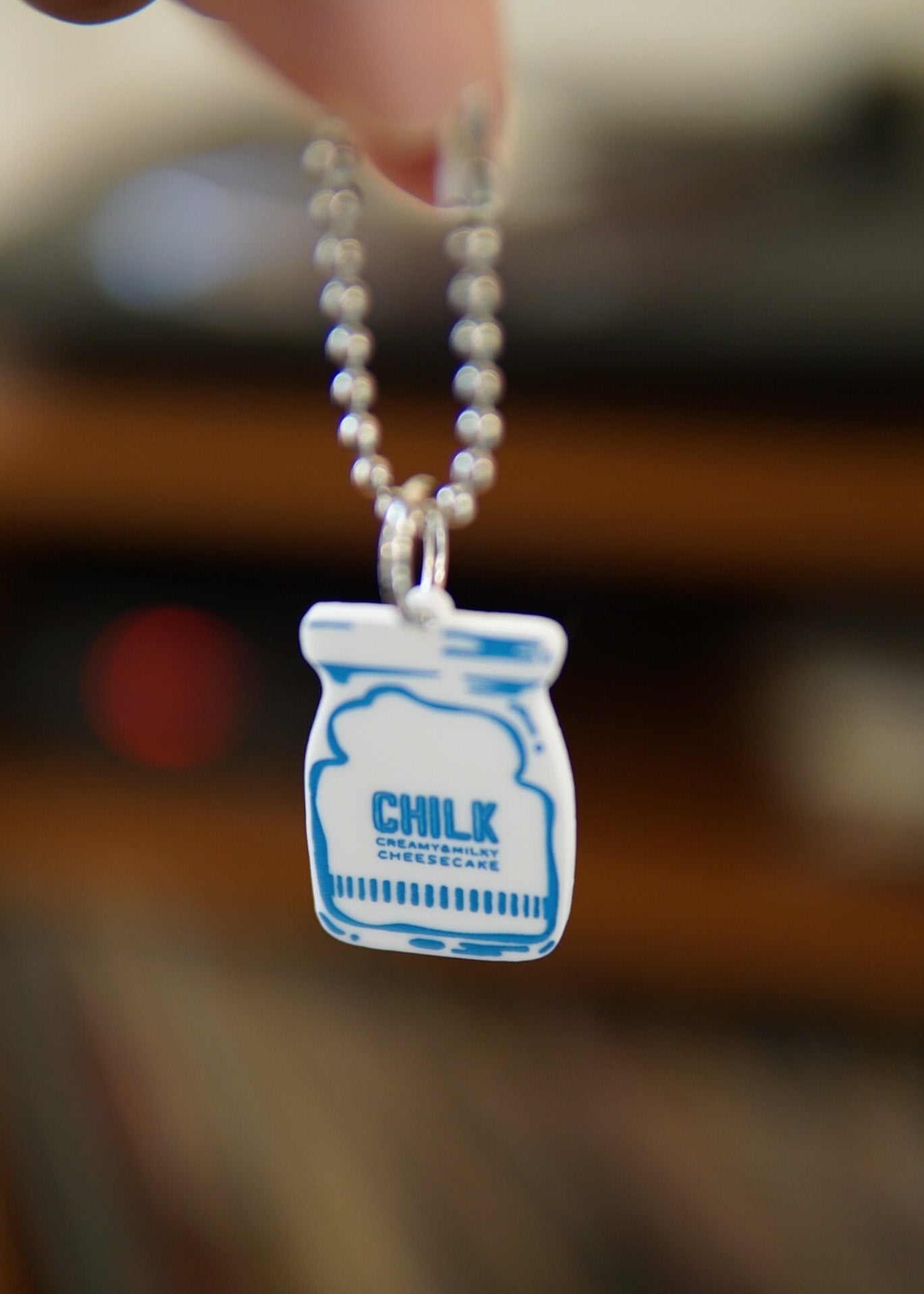 CHILK イラストキーホルダー 青