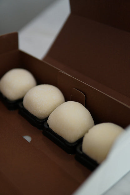 【受注販売】ちぃ（チーズ大福）