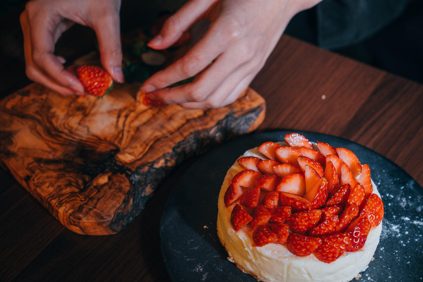 【店頭受け取り】クリスマス苺の生クリームチーズケーキ15㎝