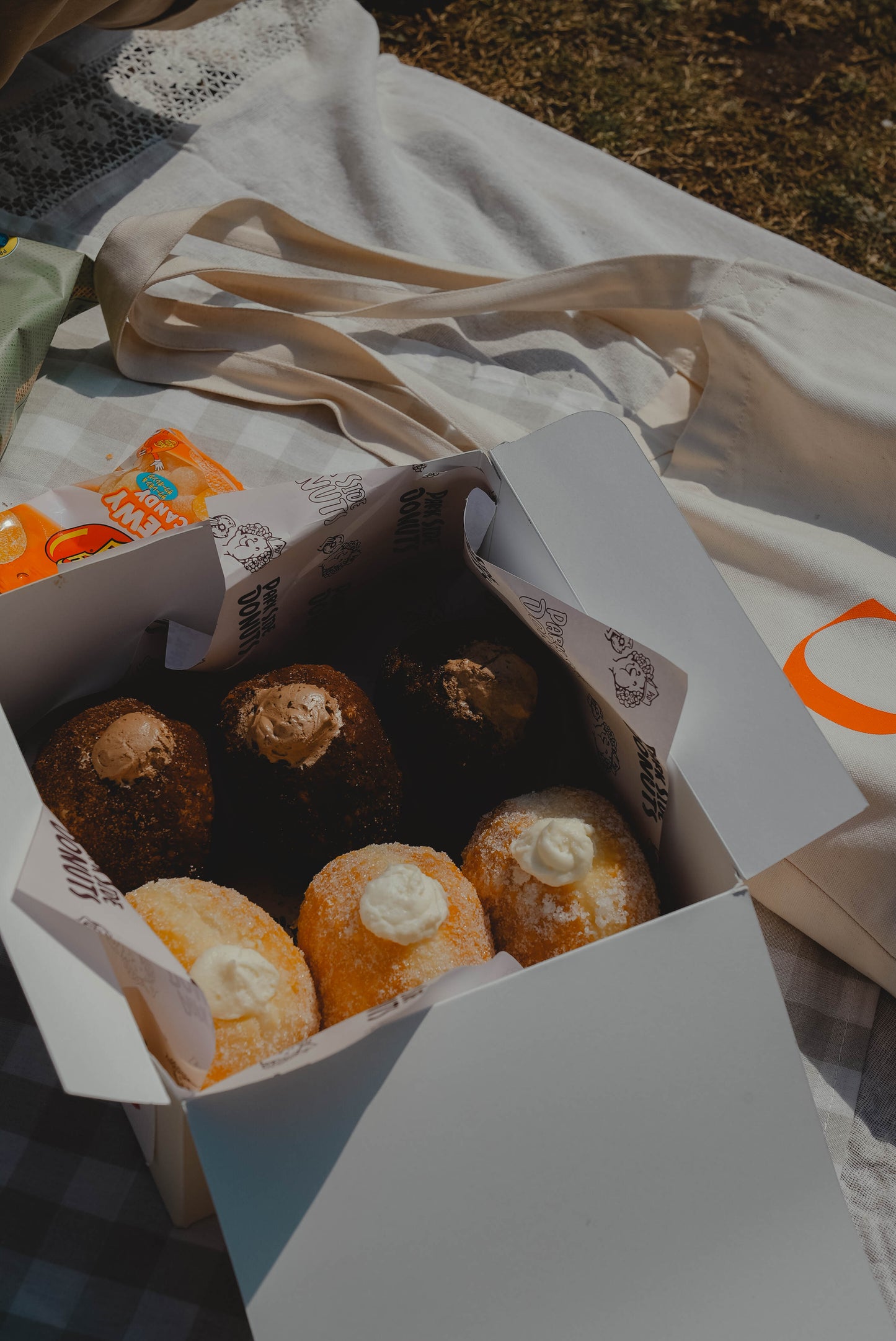 PARK SIDE DONUTS（パークサイドドーナツ）チーズ＆チョコ6個BOX