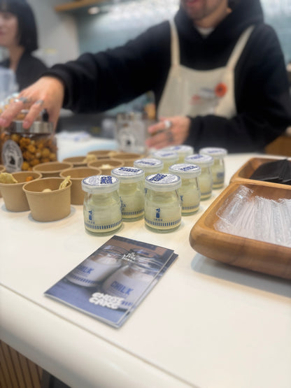 【送料無料】お配りギフト｜CHILK チーズケーキ プレーン 50個入（小分け袋、スプーン同封）